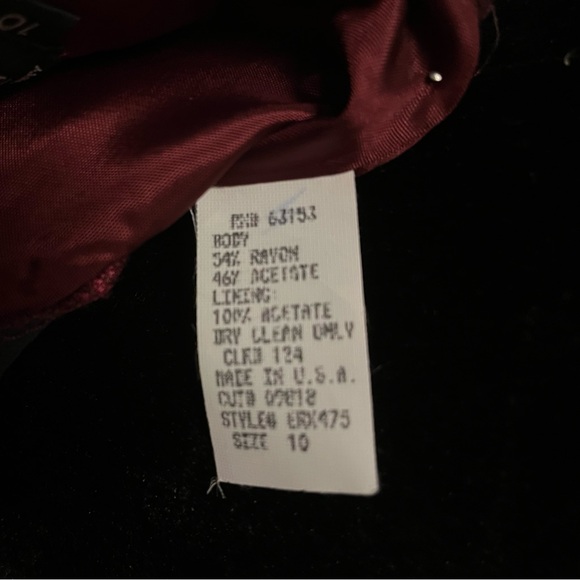 VINTAGE CDC ROYAL RUBY RED WITH RHINESTONES SHORT SLEEVE FORMAL PLUS MAXI DRESS - Picture 11 of 11